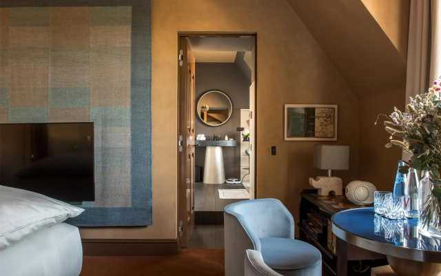 Cour des Vosges - Evok Collection