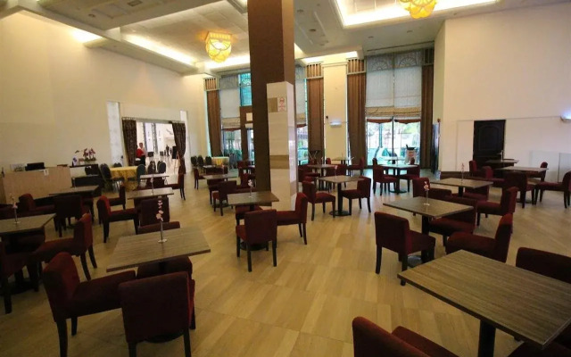 Grand Riverview Hotel