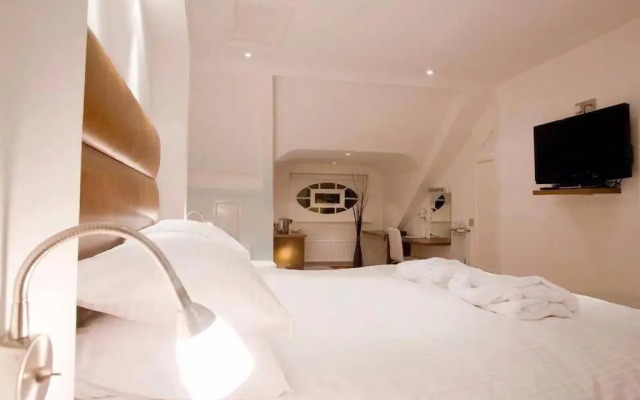 The Blueberry Hotel