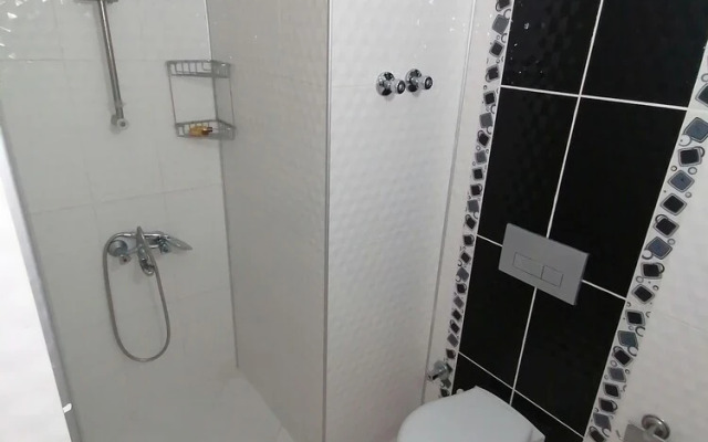 Dinc Otel