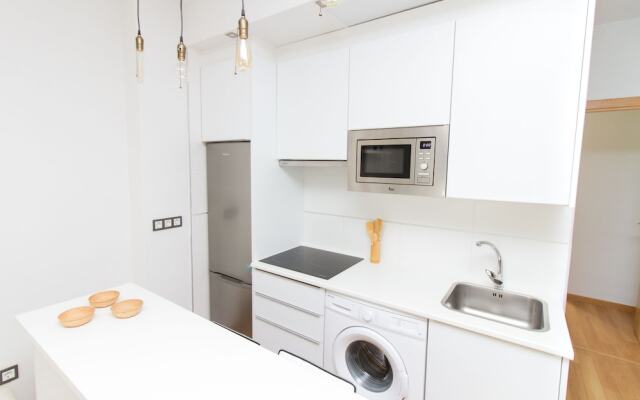 Beautiful one bedroom Refino