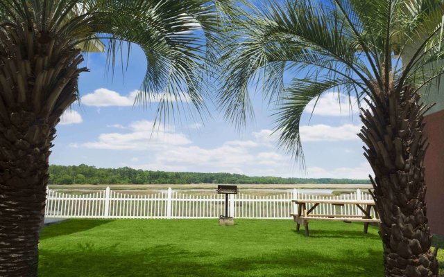 Howard Johnson by Wyndham Beaufort/Parris Island