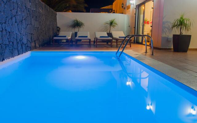 E37 Alexia in Playa Blanca