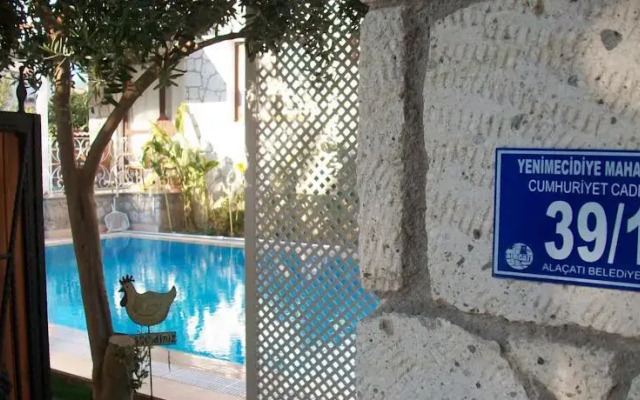 Munevver Abla Ev Otel