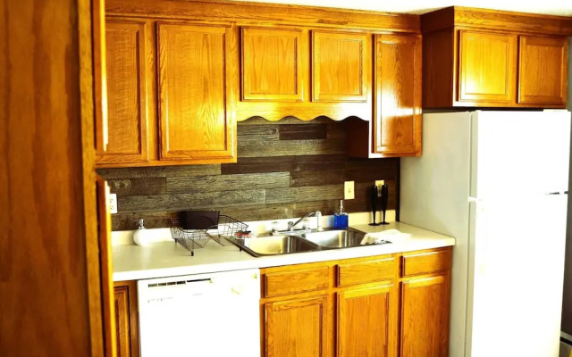 Gather Here 9br, 5BA Group