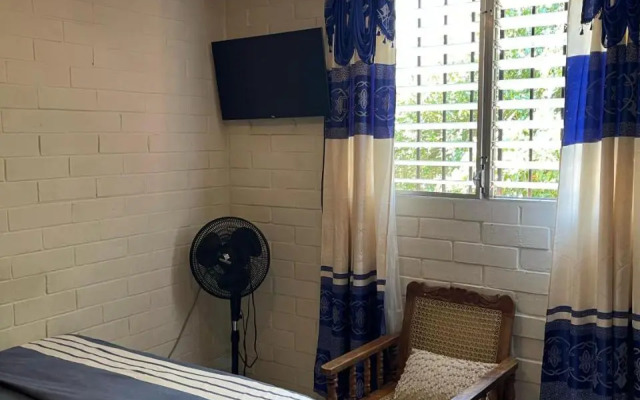 Pool House Hostel