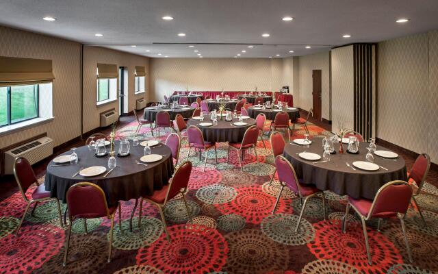 Holiday Inn Express & Suites East Greenbush (Albany-Skyline) by IHG