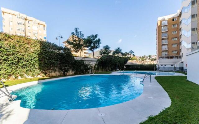 25-Modern Apartment in Paseo Maritimo, Fuengirola!