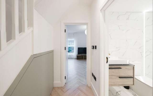 The Battersea Place - Charming 4bdr Flat