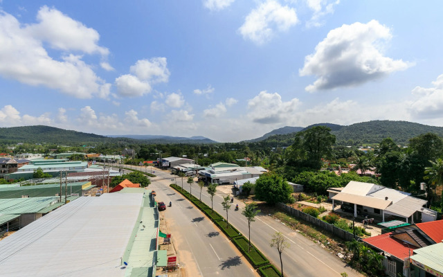 Sen Vang Ville Phu Quoc