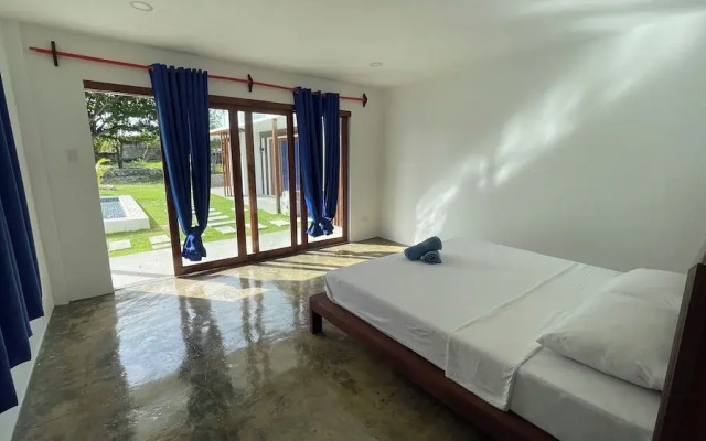 Bluewaves Hostel & Villa Panagsama by Hiverooms