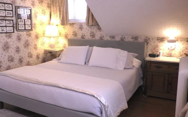 Old Iron Inn Bed and Breakfast