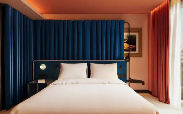 Cenica Porto Hotel, Curio Collection by Hilton