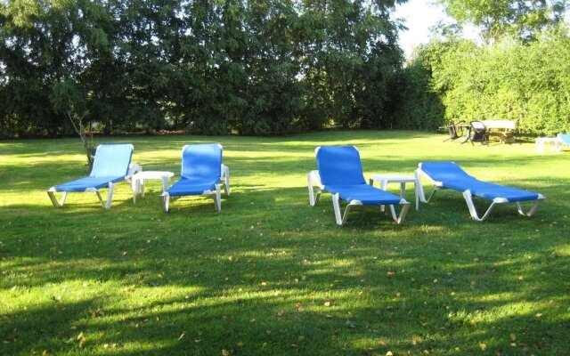 Garni Hotel-Pension Holum