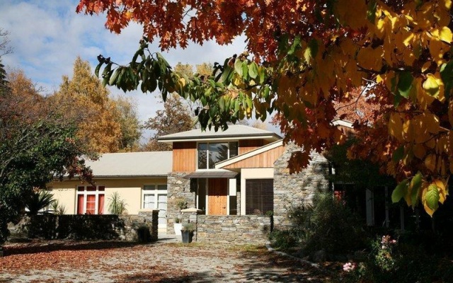 Minaret – Outside – Wanaka
