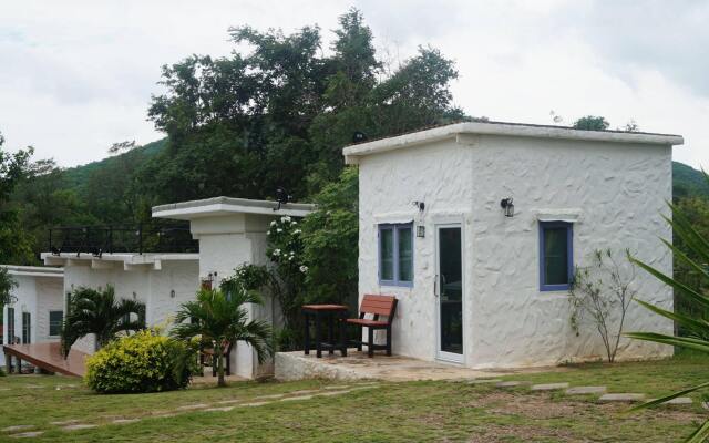 WhiteRock Resort Pakchong