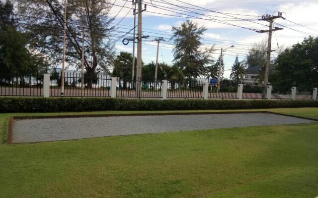 Seaview Condominium B15