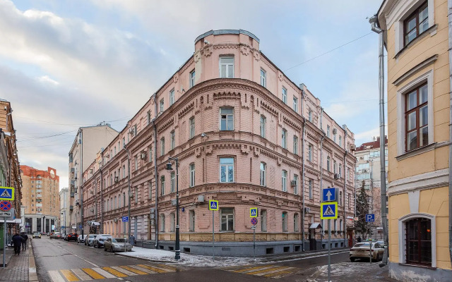 Rent Flat in Moscow (Рент Флэт ин Москоу) на переулке Бродников