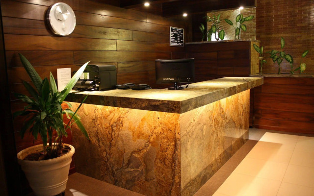 Hotel Porto Allegro - Near Malecon