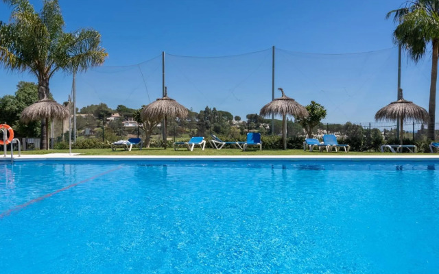 Azahara1 Beautiful apartment frontline golf