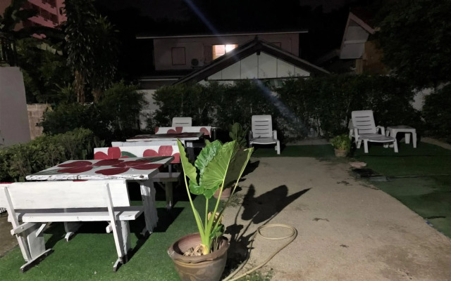 Taphouse Guest House