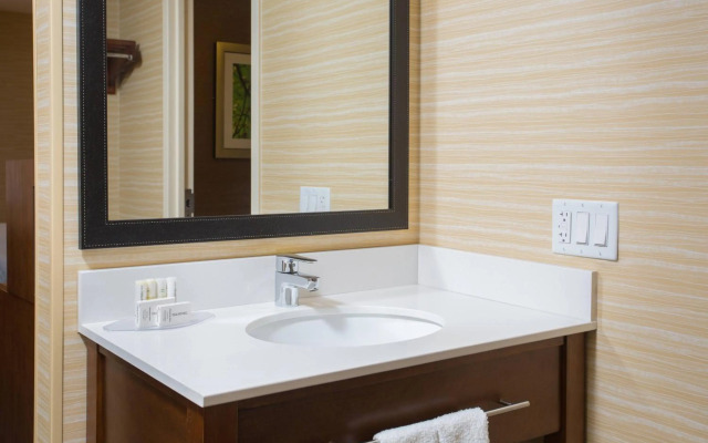 Fairfield Inn by Marriot Manchester-Boston Regional Airport
