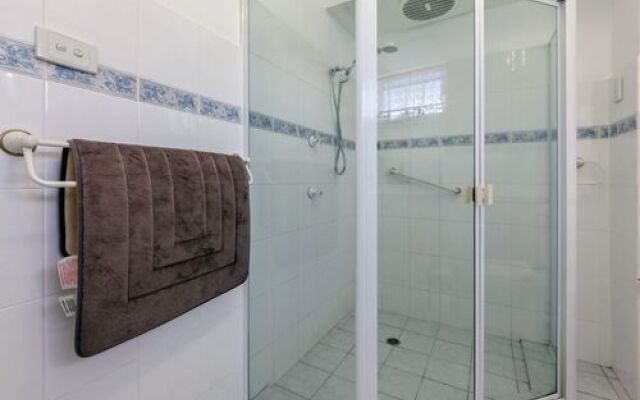 Laman Lodge, Unit 2, 15 Laman Street