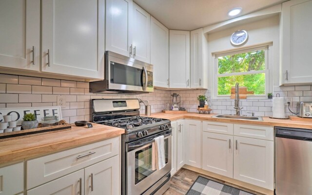 Updated Knoxville Home w/ Media Room + Patio!