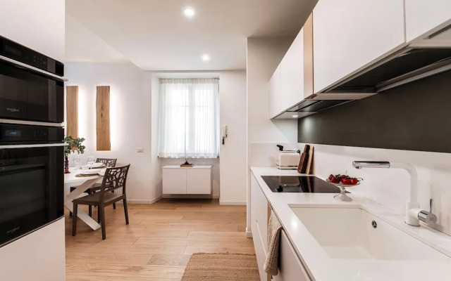 Rafael White Home