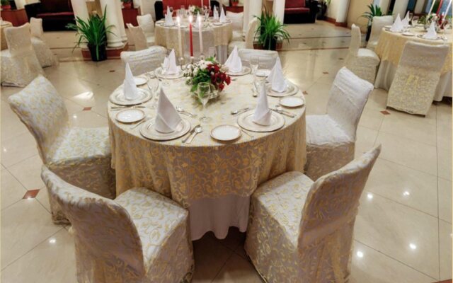 Hotel Samrat