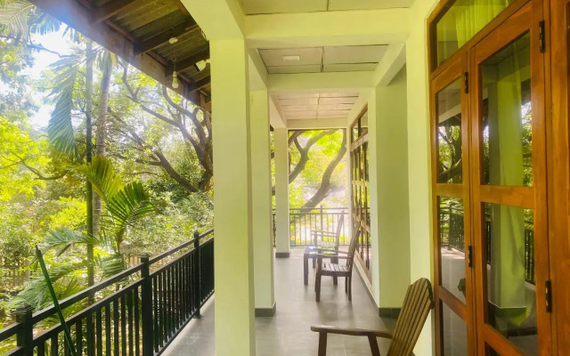 girilena resort