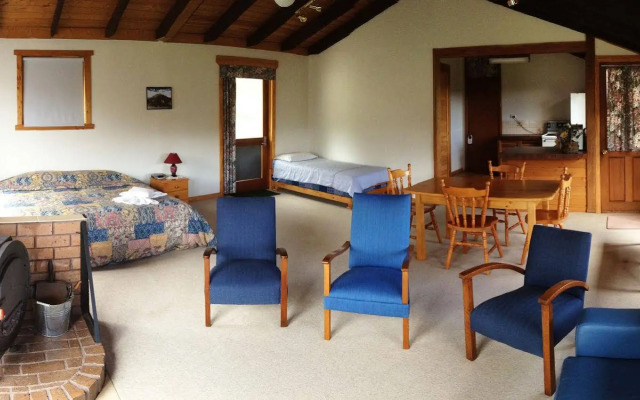 Silver Ridge Retreat