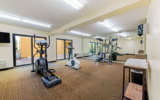 La Quinta Inn & Suites by Wyndham Ft Lauderdale Cypress Cr