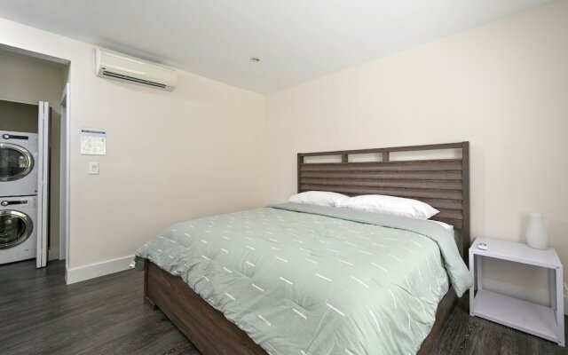 Brand-new All-suite Triplex Unit Near Beach 2 Bedroom Duplex
