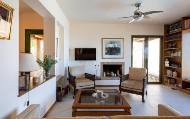 Sea Breeze Villa