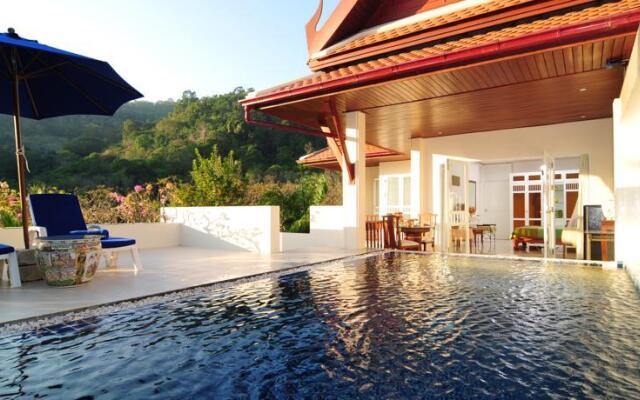 The Cabana Pool Suite