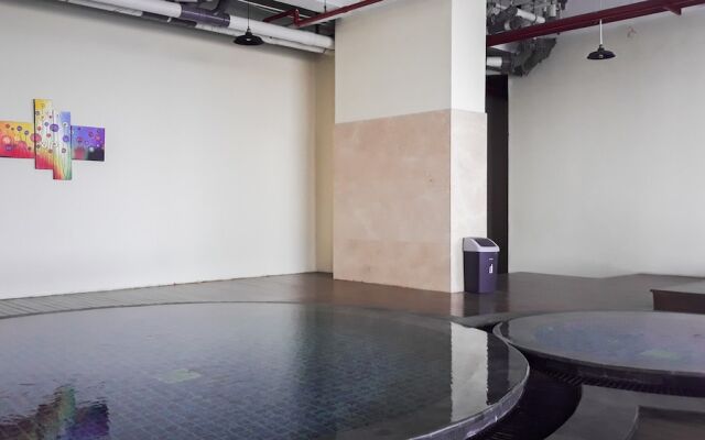 Modern Living 1BR @Atlanta Residences Apartment With City View