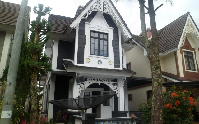 Villa Kota Bunga Mawar