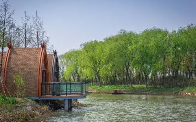 Guli Hongdou Resort • Lake Lodge