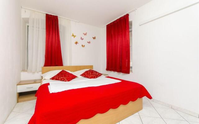 Apartment and Room Old Town