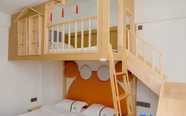 Yuya Small Building Homestay (Third Bathing Beach Branch)