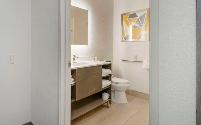 Comfort Suites Elgin