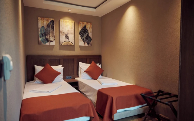 Parmos Otel