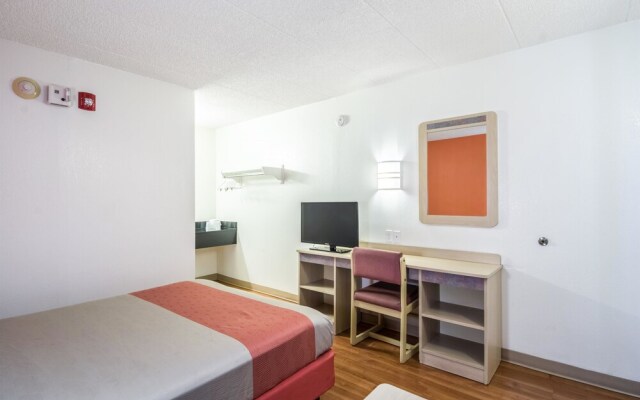 Motel 6 Chicago Southwest - Aurora