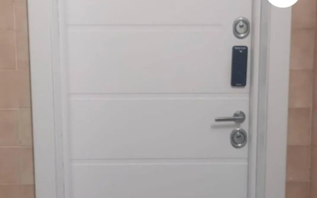 High White Apartments