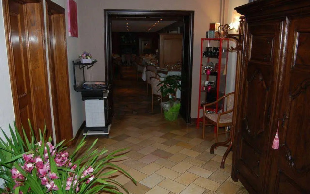 Hostellerie La Villa Des Roses