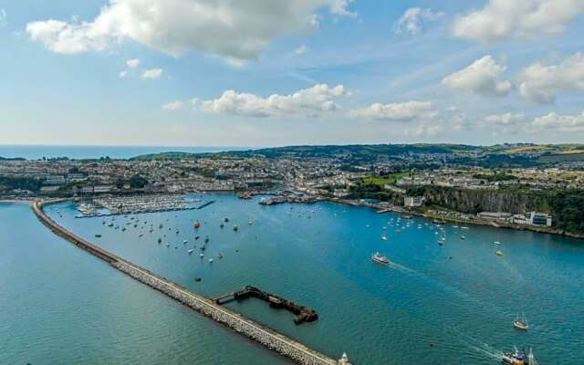 Golden Vanity, Maritime Suites, Brixham