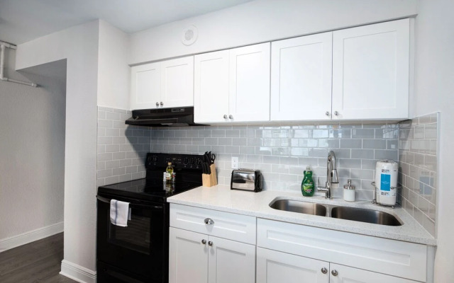 FRONTDESK The Wayland Apts Downtown St Pete