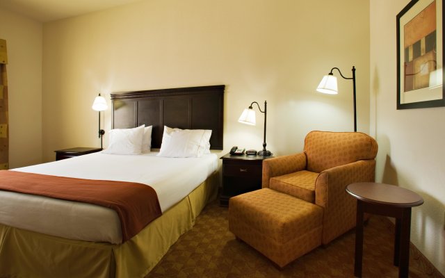Holiday Inn Express And Suites Sweetwater