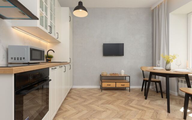 Atmospheric Apartment Walicow by Renters